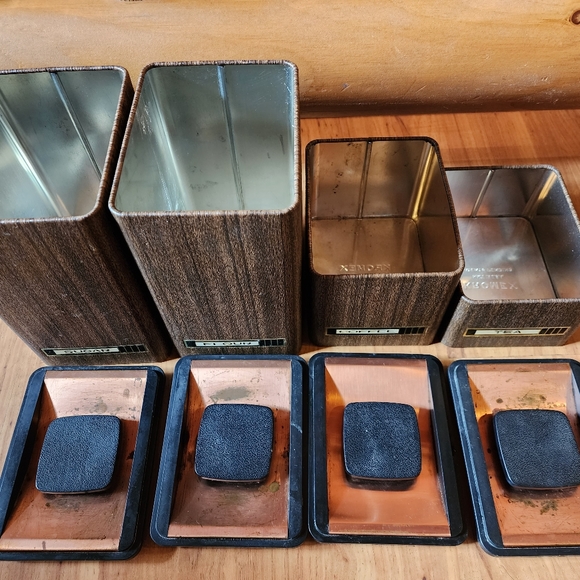 Vintage Kromex Stackable Canisters With Faux Wood Grain and Copper Lids. - Picture 5 of 7